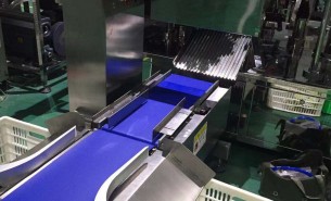 食品分級稱:雙撥桿自動區(qū)分欠重、超重和合格品,精細(xì)化生產(chǎn)